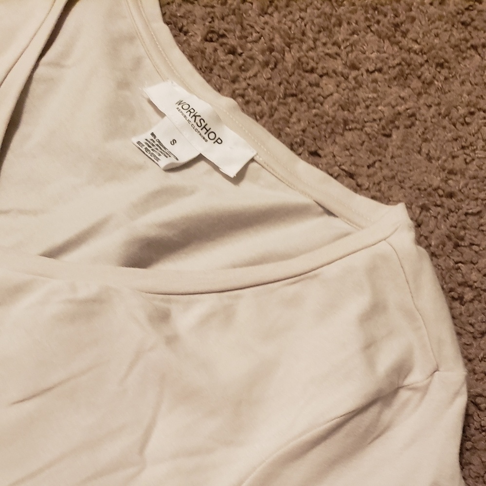 Simple White Top - Picture 2 of 3